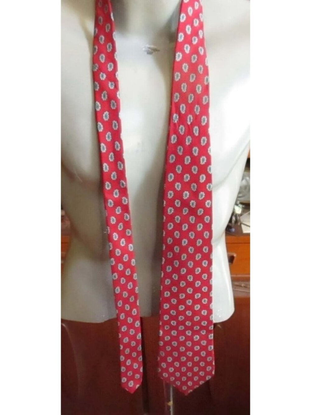 Vintage Silk Necktie T.J.W. Mens Red Floral Pattern Tie Paisley 58"